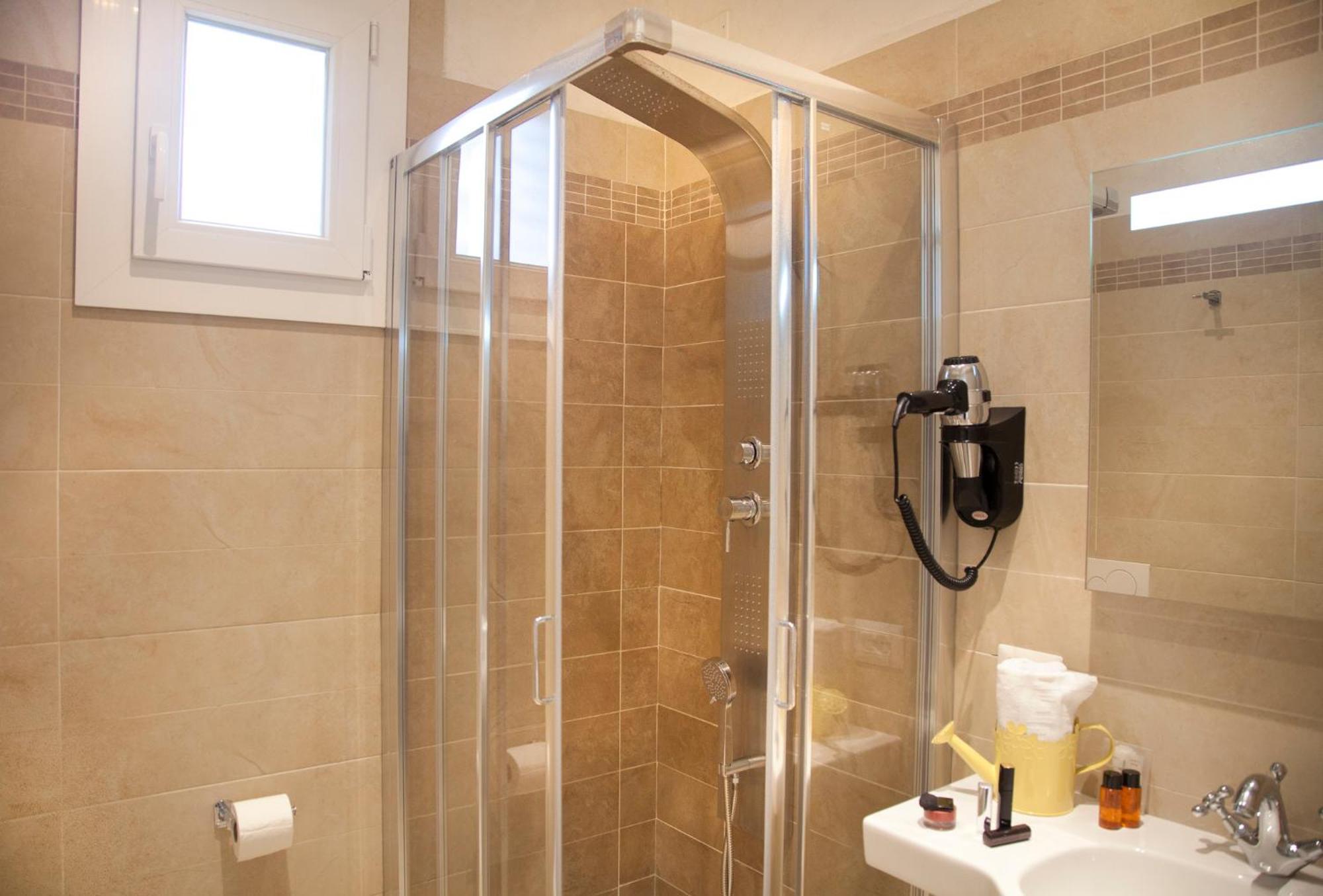 Hotel Britannia Rimini Marina Centro Ngoại thất bức ảnh