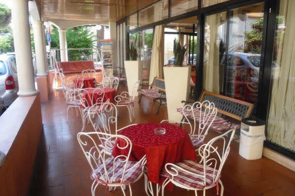 Hotel Britannia Rimini Marina Centro Ngoại thất bức ảnh