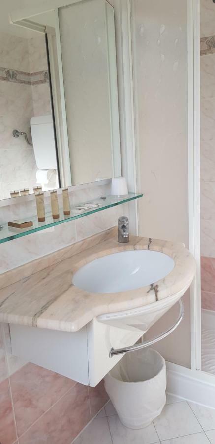 Hotel Britannia Rimini Marina Centro Ngoại thất bức ảnh